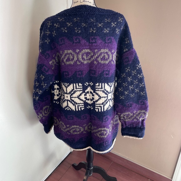 Vintage Earth Traders wool sweater - Picture 7 of 9
